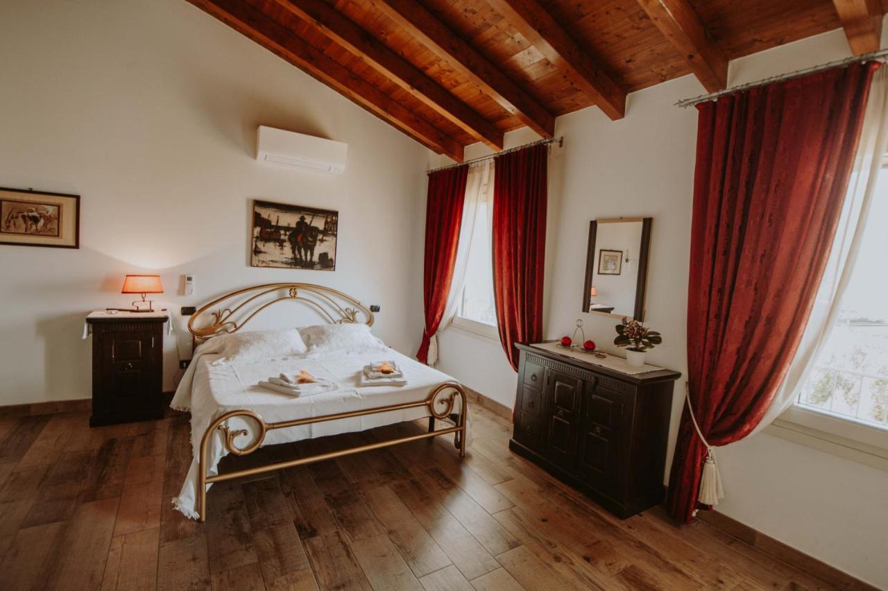 B&B Casa Santa Lucia Манерба-дель-Гарда Экстерьер фото